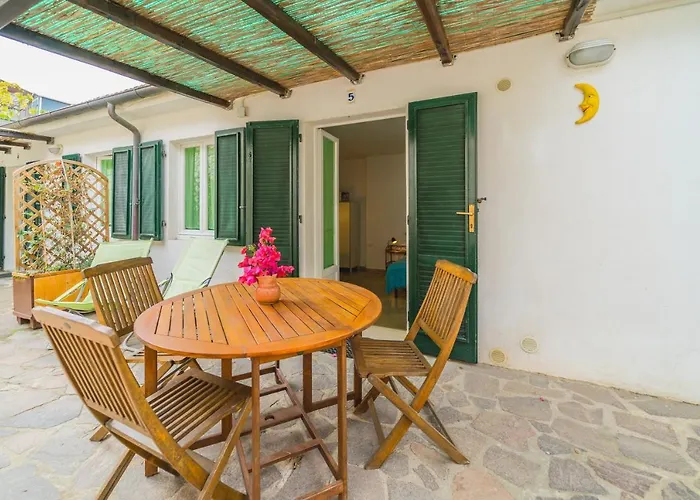 Rita Sul Golfo Dell'innamorata - Goelba *